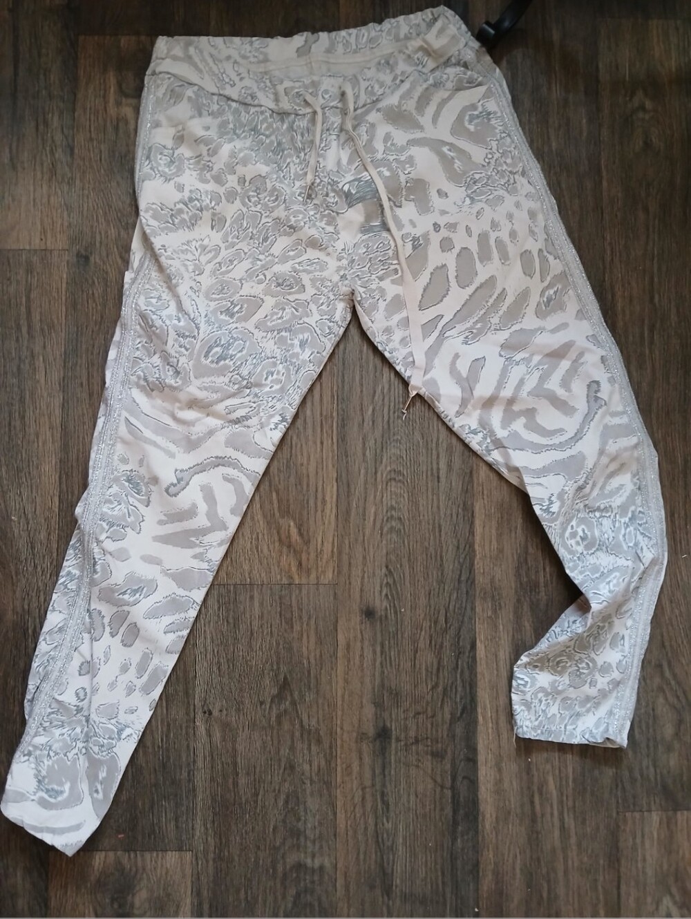 D Style Silver Side Stripes Floral Camo Print Drawcord Pants. Made in Italy